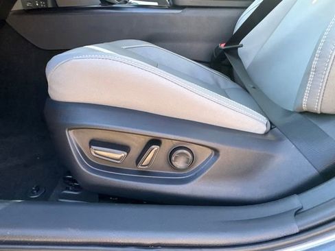 New 2026 Toyota Camry SE FWD image 32