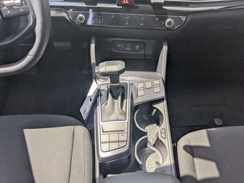 New 2026 Kia Sportage LX w/ LX Convenience Package FWD image 19