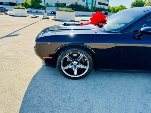 Used 2016 Dodge Challenger R/T Plus image 9