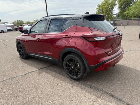 Certified 2022 Nissan Kicks SR FWD image 7