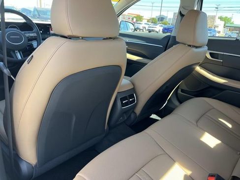 Certified 2025 Hyundai Sonata Limited FWD image 20