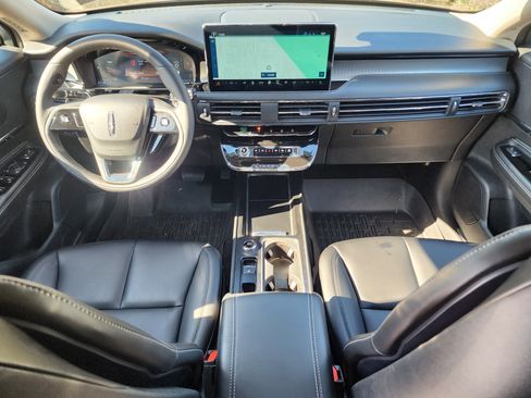 Used 2025 Lincoln Corsair FWD image 18