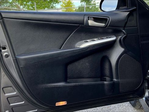 Used 2013 Toyota Camry SE image 21