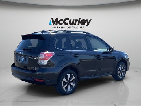Used 2018 Subaru Forester 2.5i Limited AWD/4WD image 5