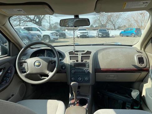 Used 2007 Chevrolet Malibu LS image 31