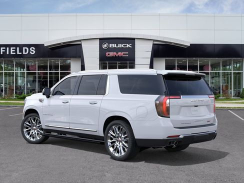 New 2026 GMC Yukon XL Denali image 3