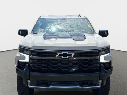 Used 2026 Chevrolet Silverado 1500 ZR2 w/ Dark Appearance Package AWD/4WD image 10