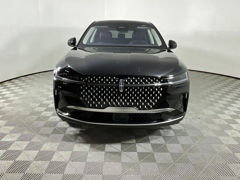 Used 2025 Lincoln Nautilus Premier image 7