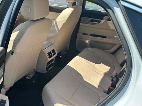 Used 2018 Jaguar XF Premium RWD image 13