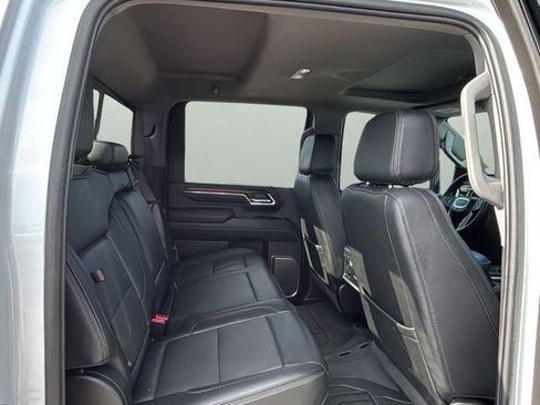 Used 2024 GMC Sierra 2500 Denali w/ Denali Reserve Package AWD/4WD image 16