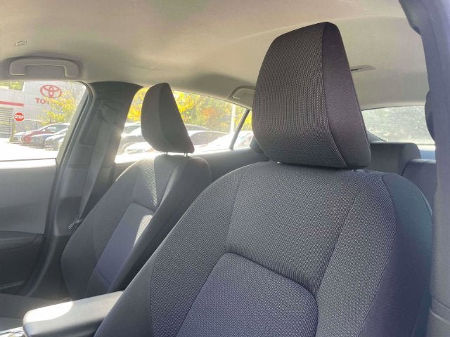 Used 2025 Toyota Prius LE FWD image 19