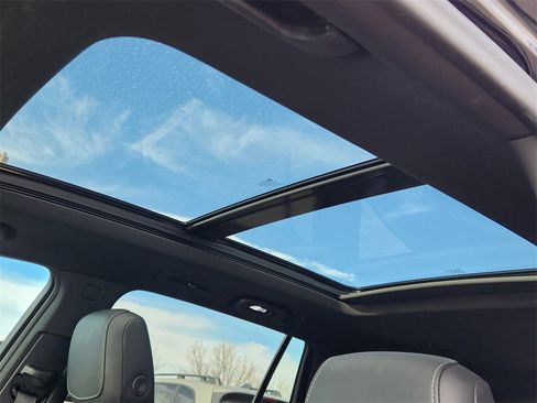 Used 2022 Cadillac XT6 Premium Luxury w/ Technology Package image 26