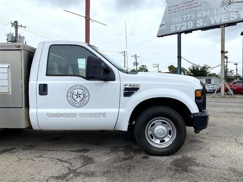 Used 2010 Ford F250 XLT image 9
