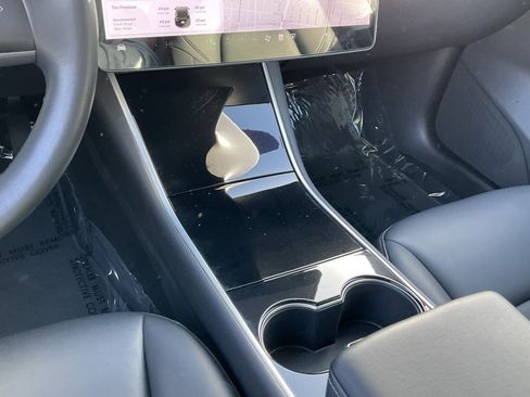 Used 2018 Tesla Model 3 Mid Range image 42