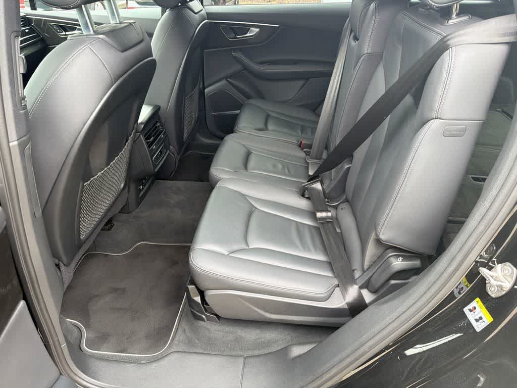 Used 2025 Audi Q7 3.0T Premium Plus AWD/4WD image 17
