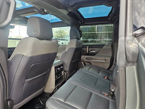 Used 2024 GMC Hummer EV 3X w/ Extreme Off-Road Package image 16