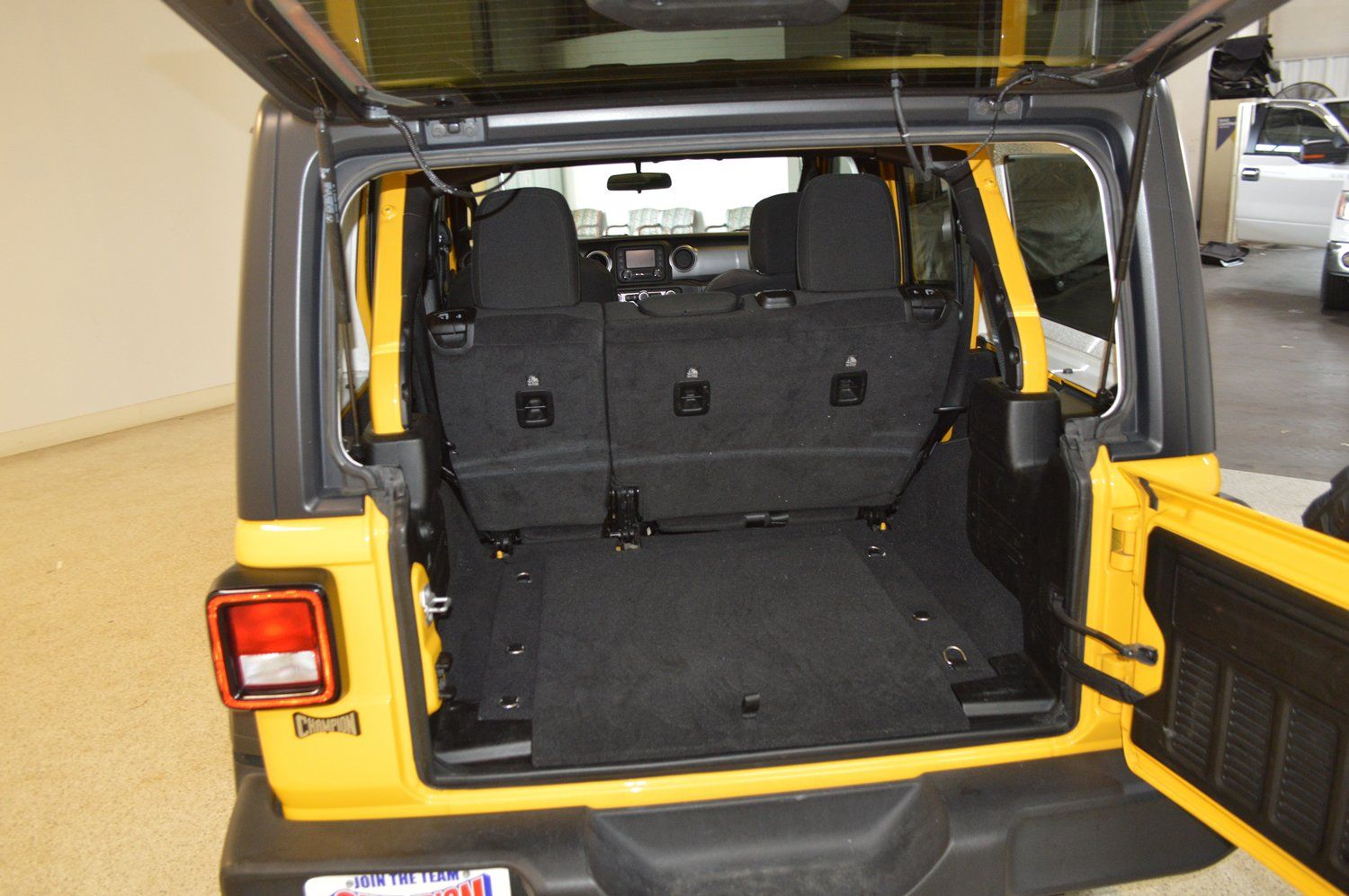 Used 2021 Jeep Wrangler Unlimited Sport AWD/4WD image 13