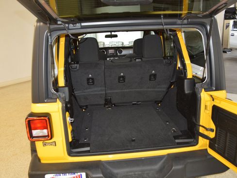 Used 2021 Jeep Wrangler Unlimited Sport AWD/4WD image 13