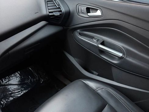 Used 2019 Ford Escape SEL image 33