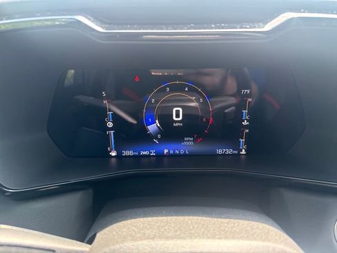 Used 2023 Chevrolet Colorado Z71 w/ Z71 Convenience Package 2 image 15