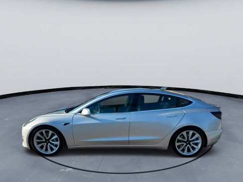 Used 2018 Tesla Model 3 Long Range AWD/4WD image 2