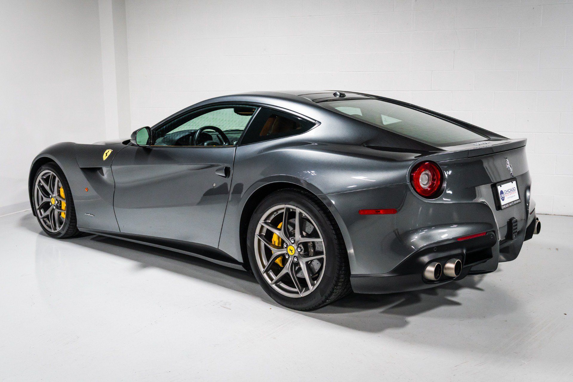 Used 2015 Ferrari F12 Berlinetta RWD image 5