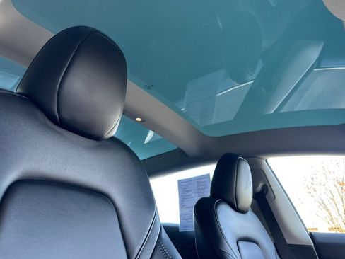 Used 2023 Tesla Model 3 Standard Range image 13