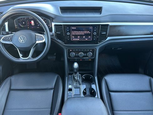 Used 2023 Volkswagen Atlas SE image 12