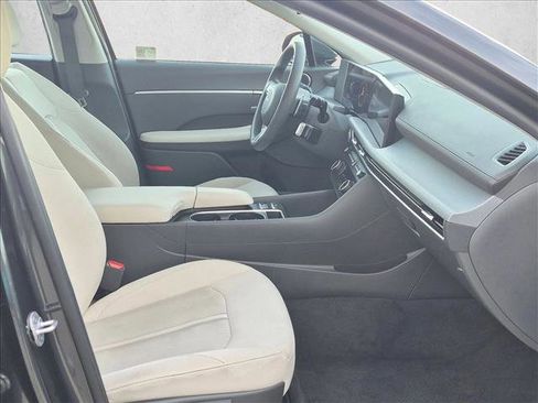 Used 2025 Hyundai Sonata SEL FWD image 19