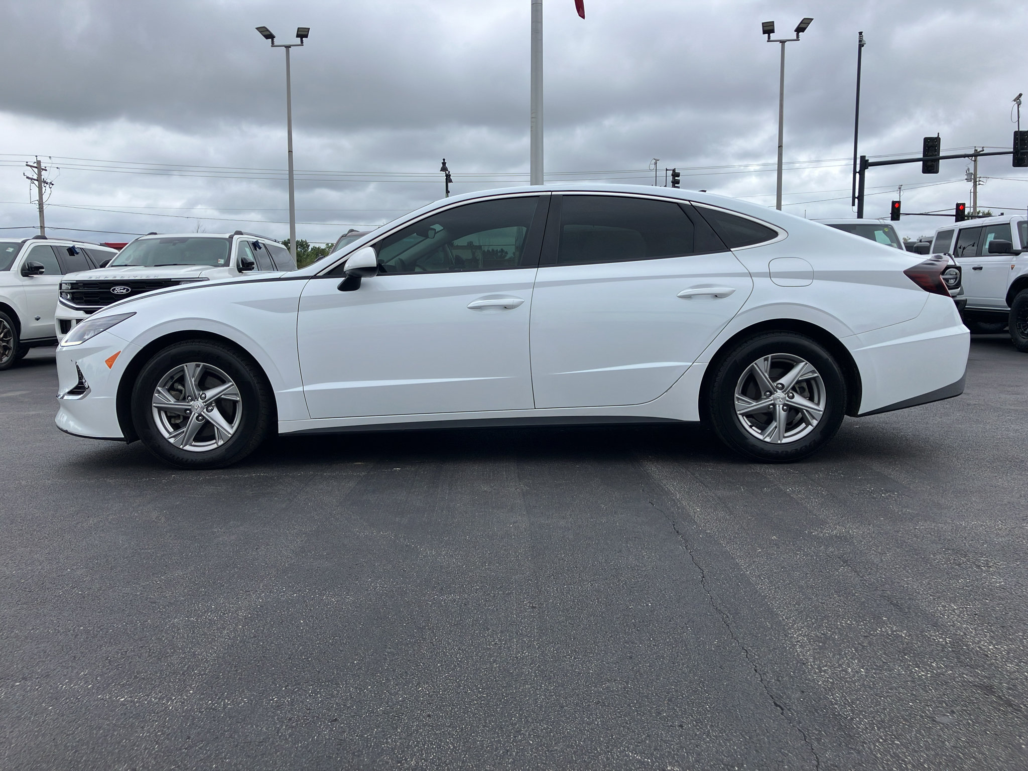 Used 2020 Hyundai Sonata SE FWD image 3