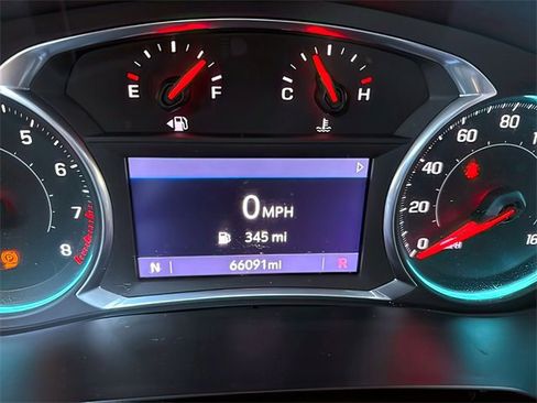 Used 2020 Chevrolet Traverse LT image 30