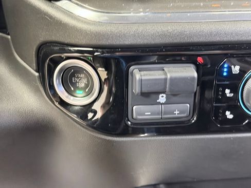 Used 2024 Chevrolet Silverado 1500 High Country w/ High Country Premium Package AWD/4WD image 48