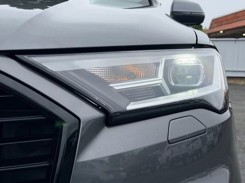 Used 2021 Audi Q7 3.0T Premium Plus w/ Premium Plus Package AWD/4WD image 9