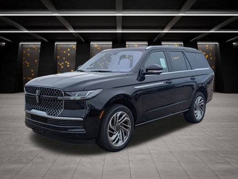 New 2025 Lincoln Navigator Reserve image 3