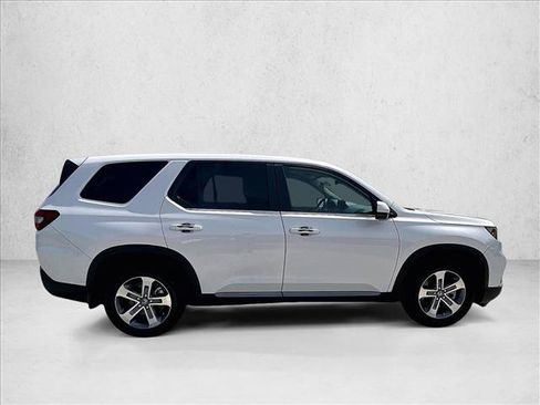 Used 2025 Honda Pilot EX-L image 5