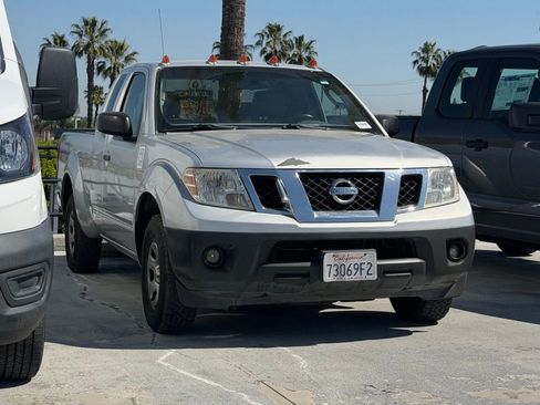 Used 2009 Nissan Frontier XE w/ XE Preferred Pkg image 1