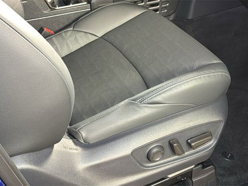 Used 2025 Toyota Tacoma TRD Sport image 14