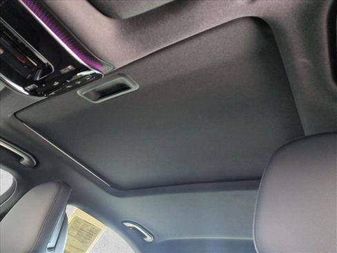 Used 2025 Mercedes-Benz C 300 Sedan image 16