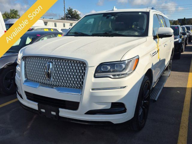 Used 2022 Lincoln Navigator L Reserve w/ Equipment Group 201A AWD/4WD image 1