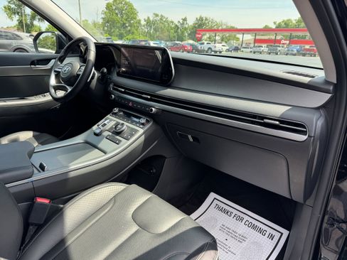 Used 2024 Hyundai Palisade SEL FWD image 19