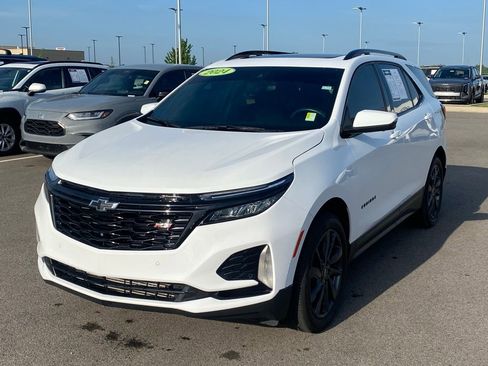 Used 2024 Chevrolet Equinox RS w/ RS Leather Package AWD/4WD image 3