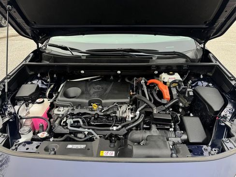 Used 2020 Toyota RAV4 XLE image 21