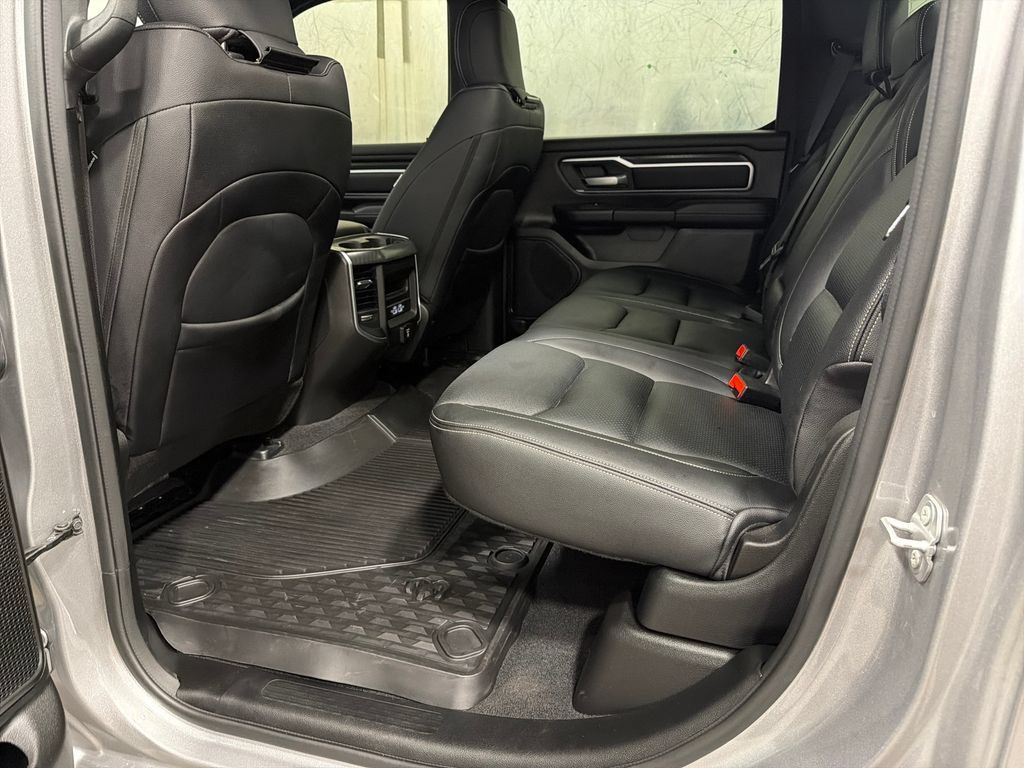 Used 2025 RAM 1500 Big Horn AWD/4WD image 18