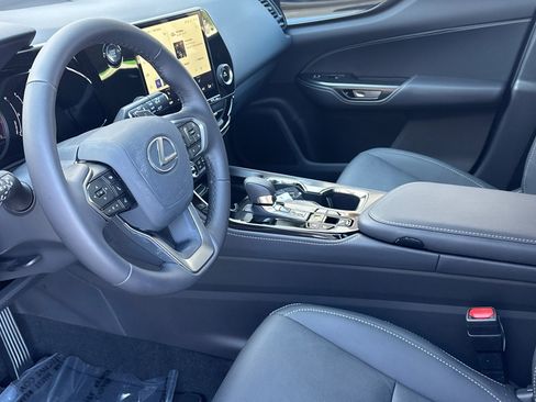New 2026 Lexus NX 350 AWD image 4