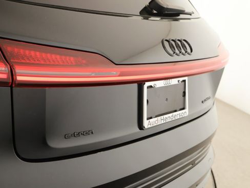 Used 2023 Audi e-tron Chronos w/ Chronos Package image 31