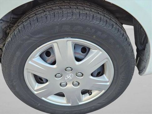 Used 2010 Toyota Corolla LE FWD image 5