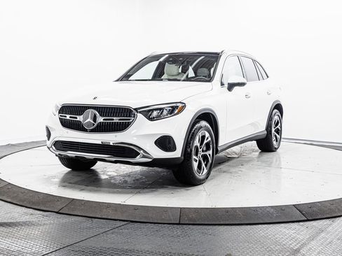 Used 2026 Mercedes-Benz GLC 350e 4MATIC image 3