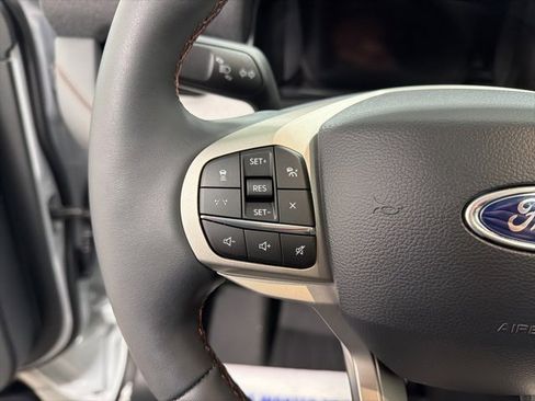 New 2026 Ford Explorer Active w/ Active Comfort Package image 17