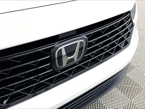 Used 2024 Honda Accord Sport image 23
