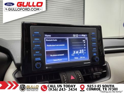 Used 2021 Toyota RAV4 XLE Premium image 27